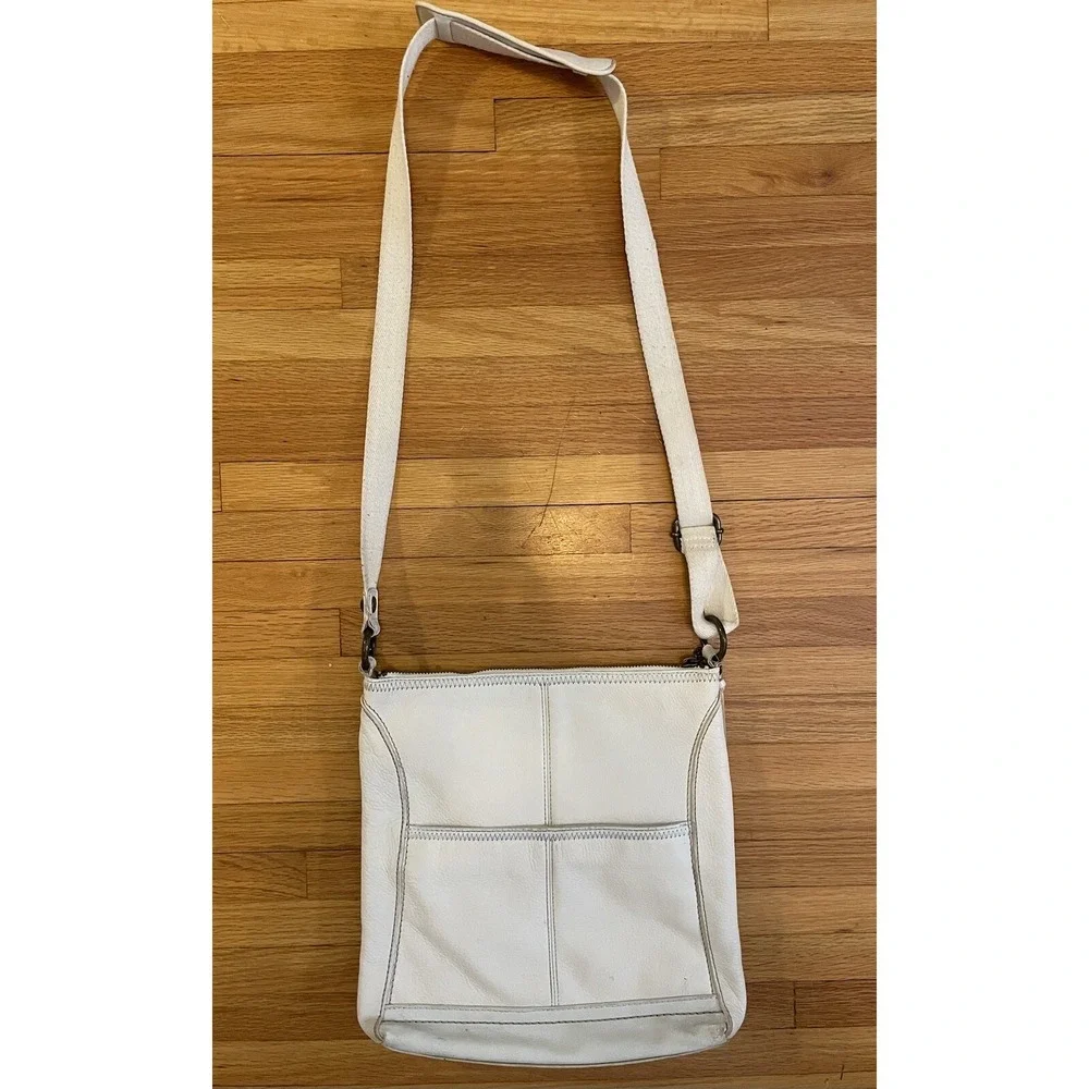 The Sak‎ Women's Lucia Crossbody Beige Pebble Leather Multi Pockets Zip Top
